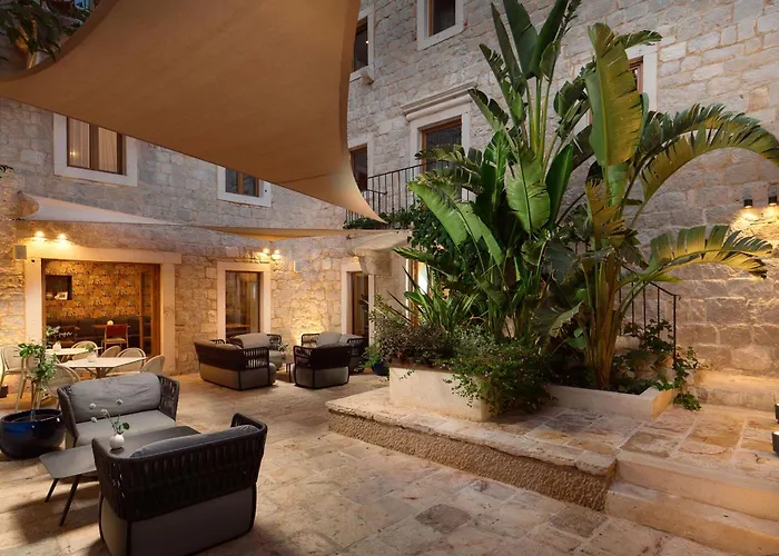 Central Heritage Hotel